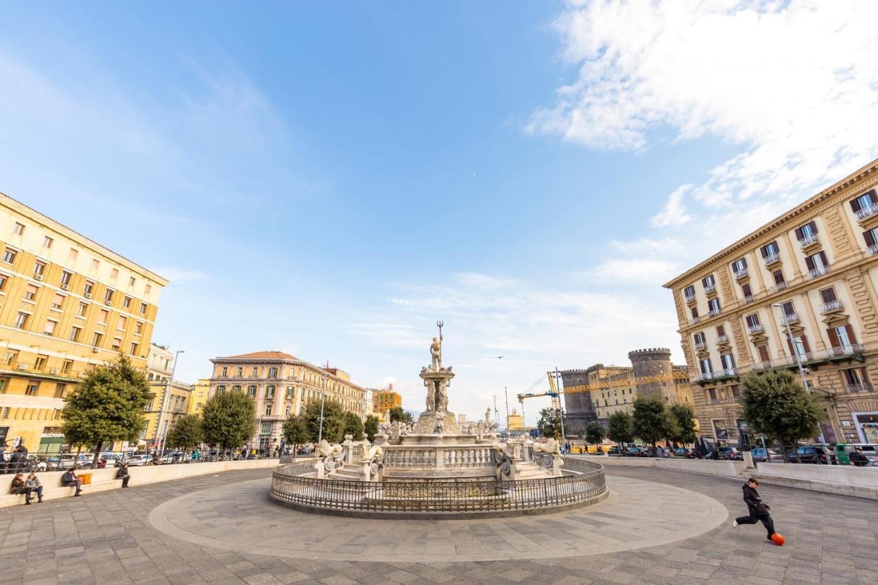 Piazza Municipio Apartments By Wonderful Italy Napoli Exterior foto